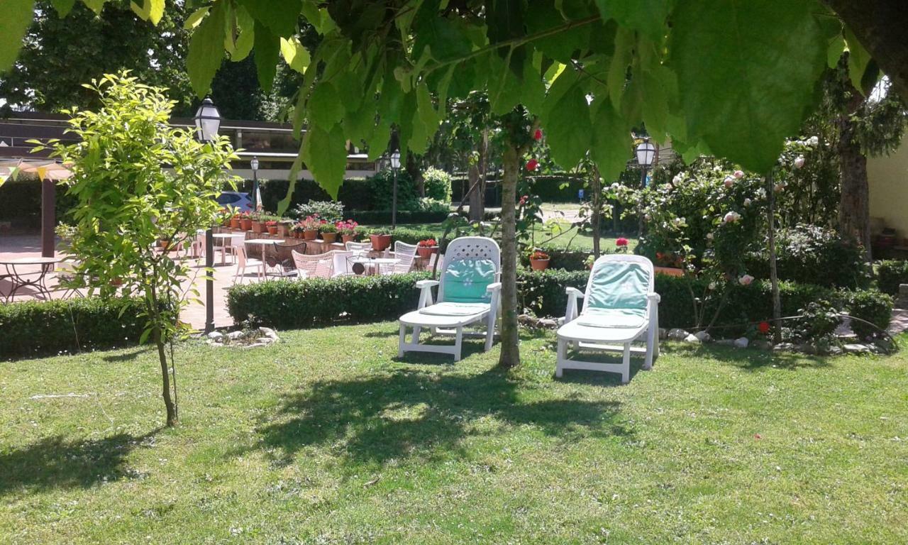 Bed and Breakfast Casale Dei Cento Acri Флоренция Экстерьер фото